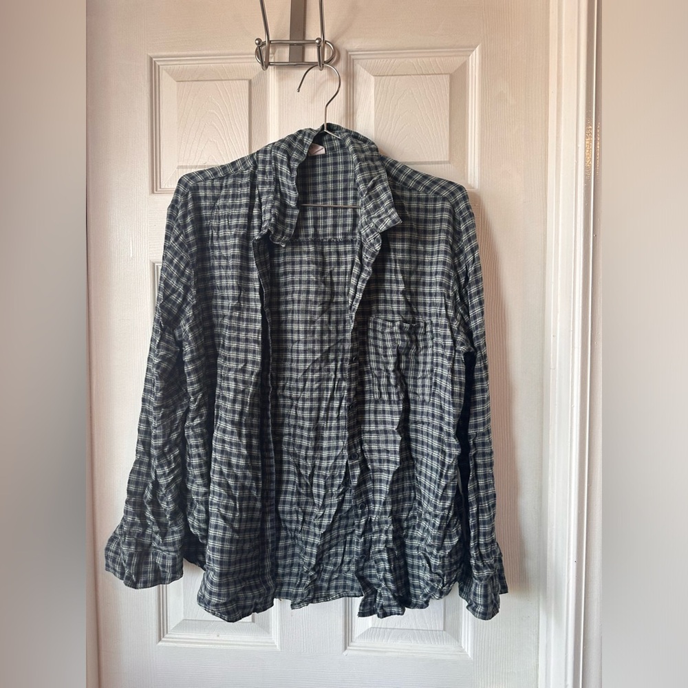 Lightweight plaid button up